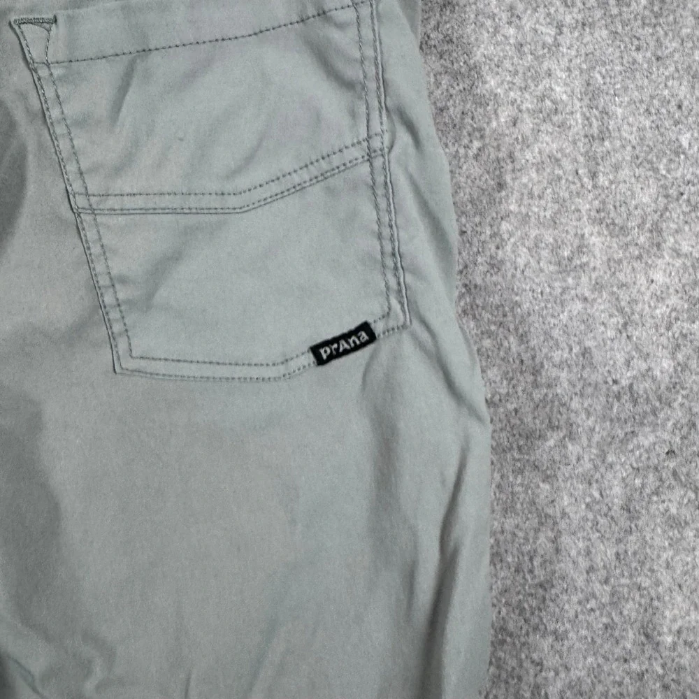 Prana Zion Shorts Mens 32 Gray Green Hiking Outdoor Stretch Nylon 11 Inseam